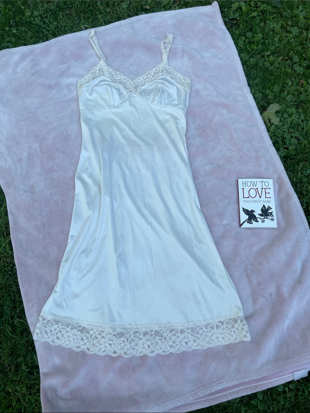 Vintage French Maid Montreal White Lace Nylon Full Slip Dress - Size 34 (small)